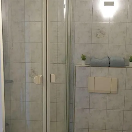 Gemuetliche-Ferienwohnung-Mit-Zentraler-Lage-Terrasse-Und-Strandkorb *