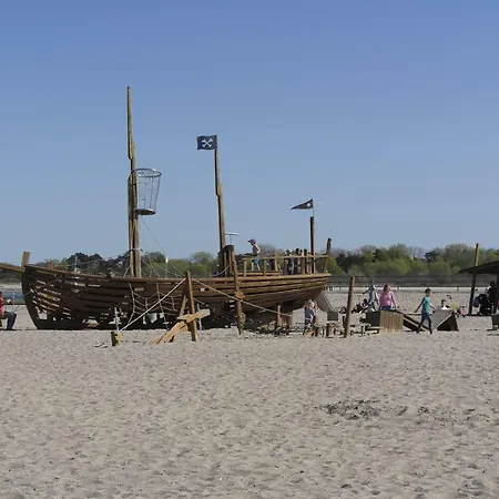 Gemuetliche-Ferienwohnung-Mit-Zentraler-Lage-Terrasse-Und-Strandkorb *