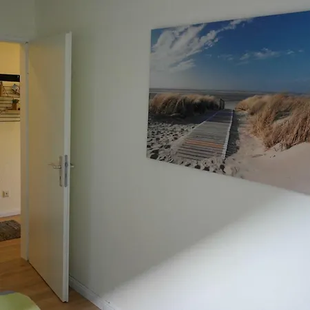 Gemuetliche-Ferienwohnung-Mit-Zentraler-Lage-Terrasse-Und-Strandkorb *